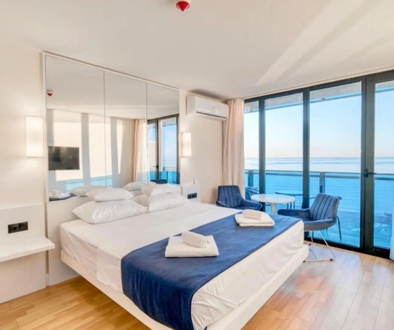 Advanced Sea View Aparthotel In Orbi City Батуми Грузия