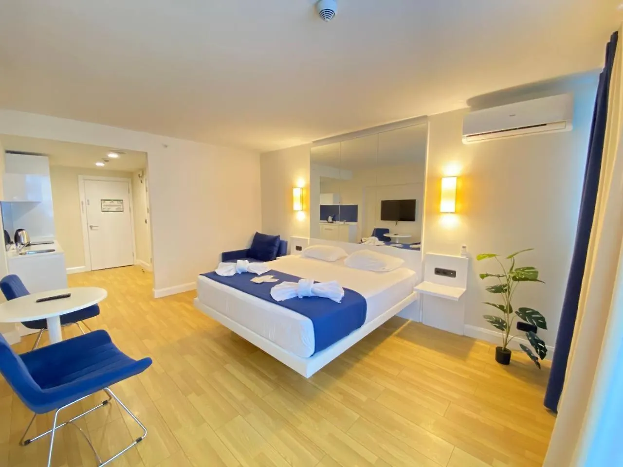 Advanced Sea View Aparthotel In Orbi City Батуми